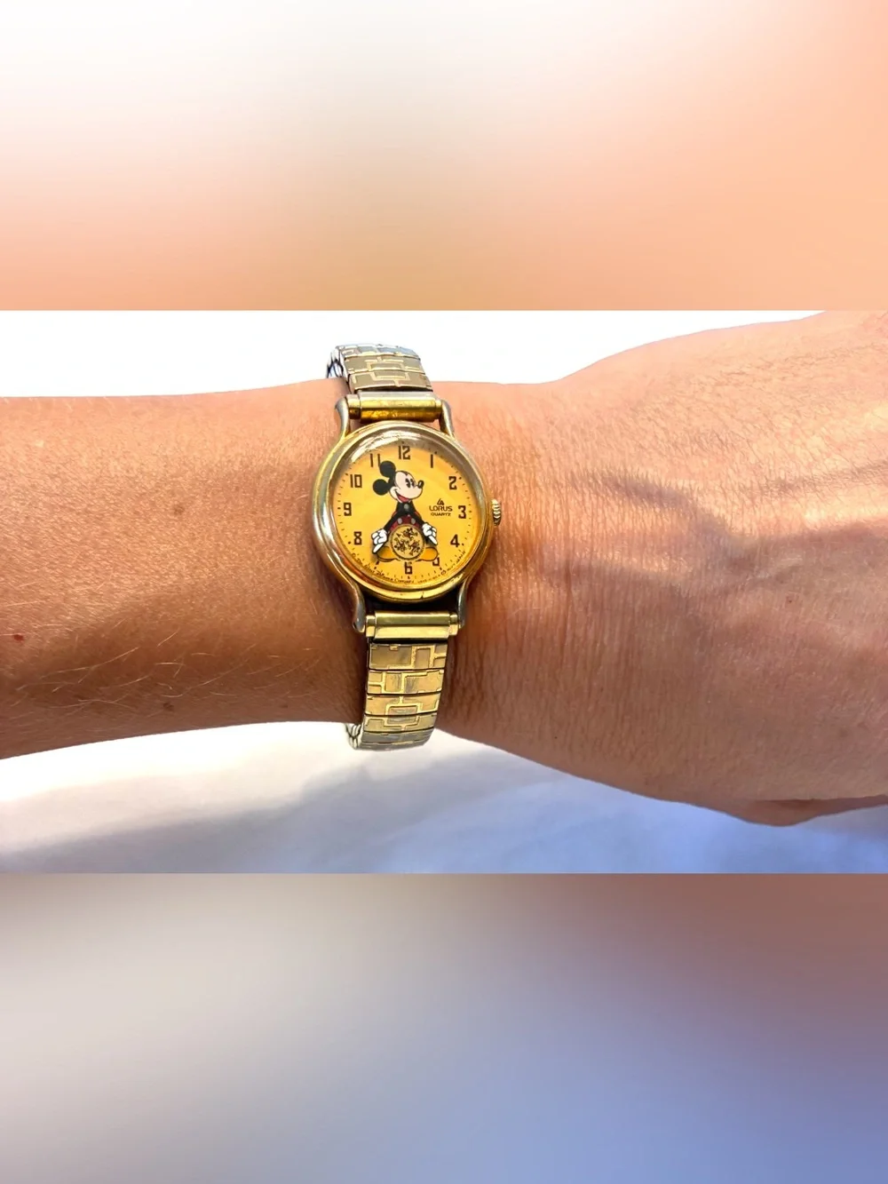 Vintage (1988-92) Lorus Mickey Mouse Women’s Watch V802-0090 Rotating Seconds